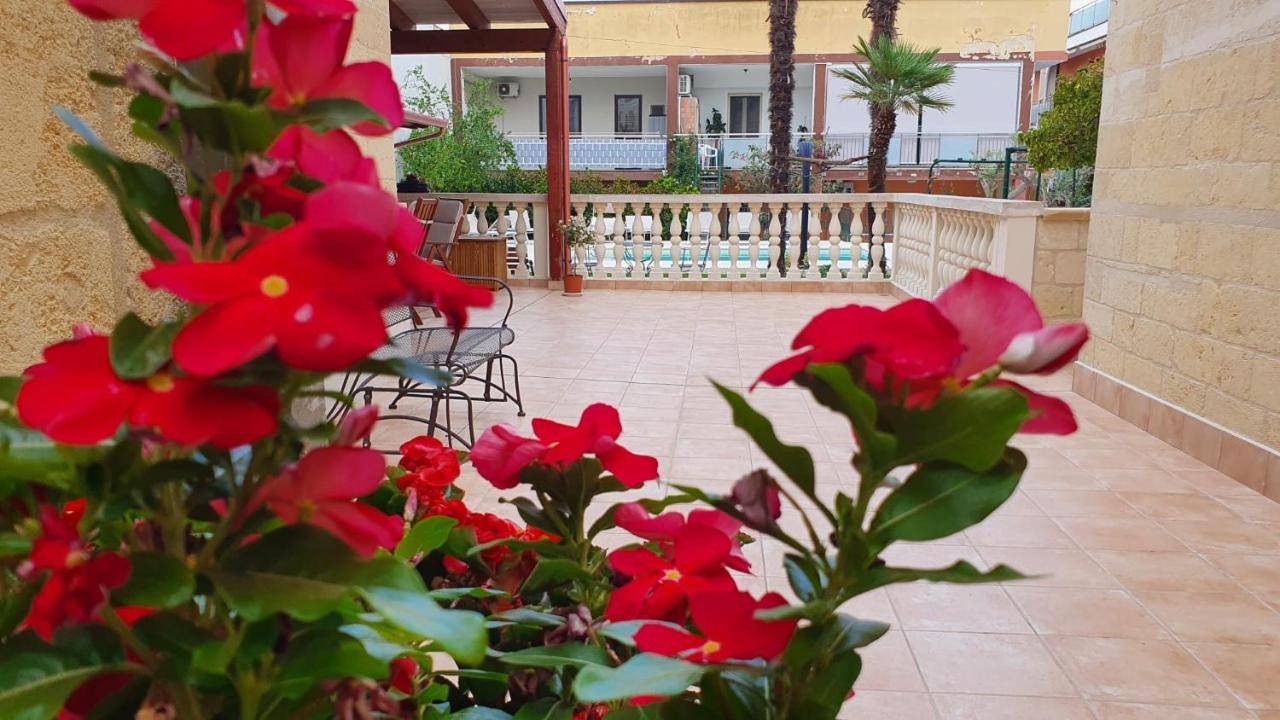 B&B Giardino Delle Delizie Гравина-ин-Пулья Экстерьер фото